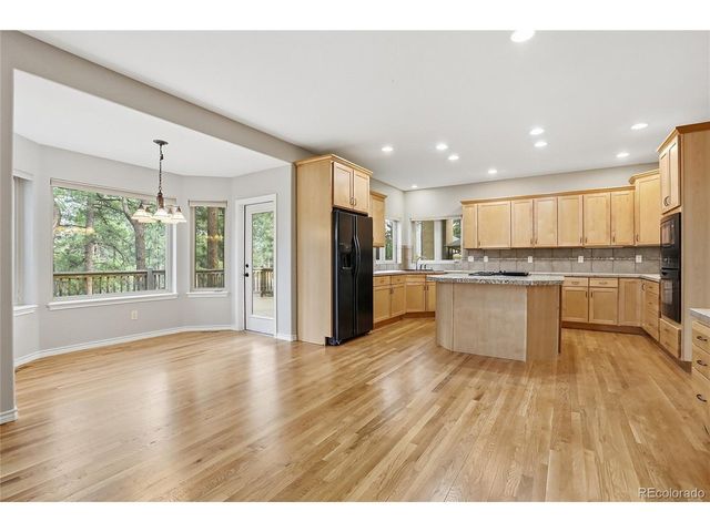 4163 Cheyenne Dr, Larkspur, CO 80118