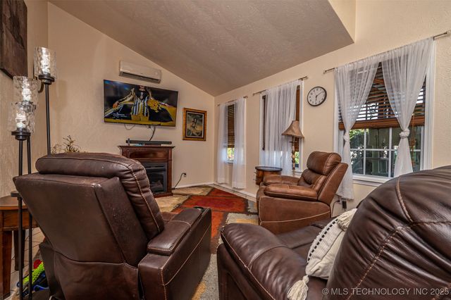 5472 S Highway 377, Kingston, OK 73439