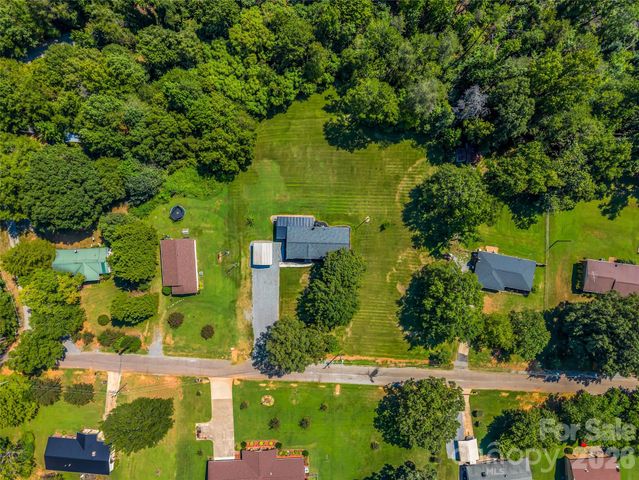 252 Old Sunshine Road, Bostic, NC 28018