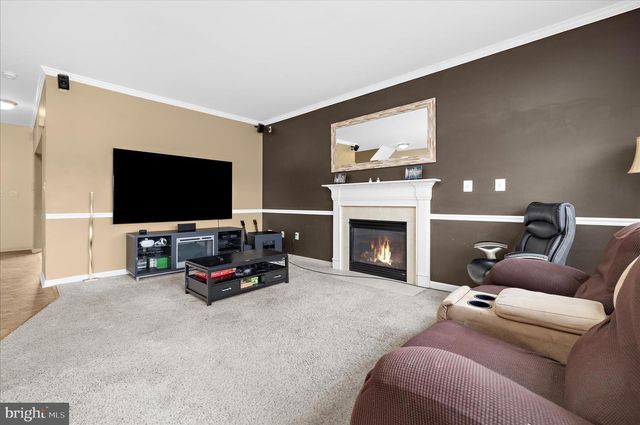 522 GROVETHORN RD, Middle River, MD 21220