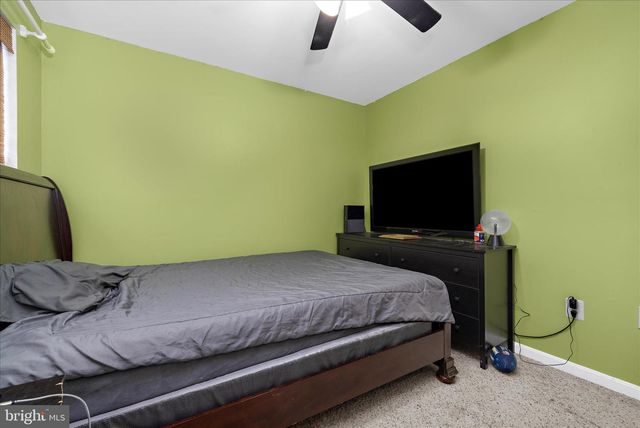 522 GROVETHORN RD, Middle River, MD 21220