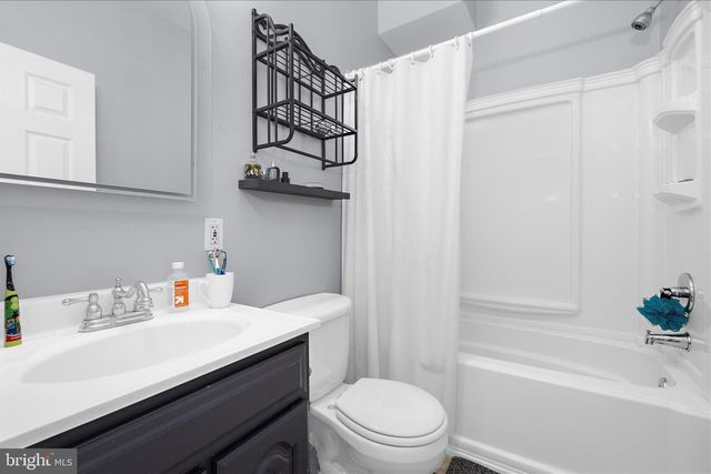 522 GROVETHORN RD, Middle River, MD 21220