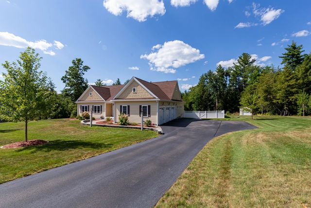 9 Windy Hollow Circle, Merrimack, NH 03054
