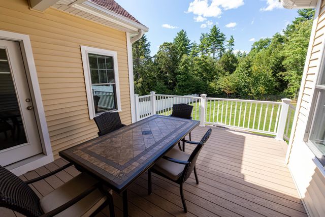 9 Windy Hollow Circle, Merrimack, NH 03054