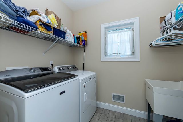 9 Windy Hollow Circle, Merrimack, NH 03054