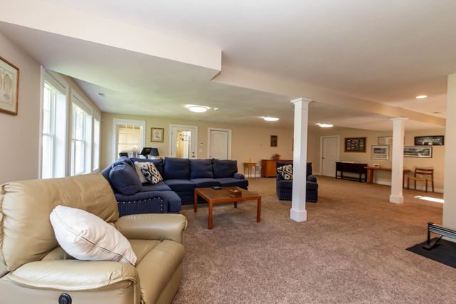 9 Windy Hollow Circle, Merrimack, NH 03054