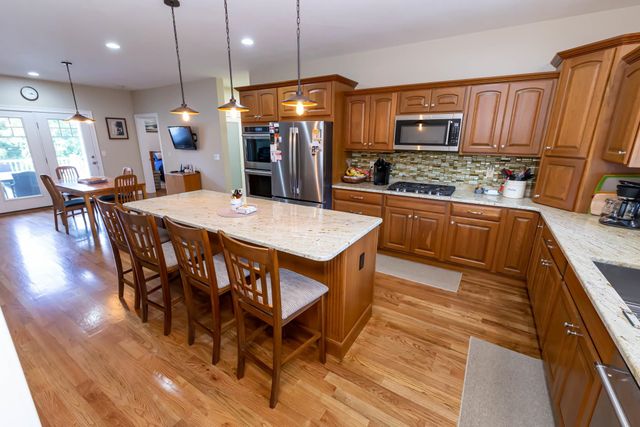 9 Windy Hollow Circle, Merrimack, NH 03054