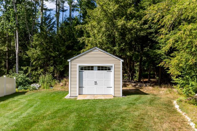 9 Windy Hollow Circle, Merrimack, NH 03054
