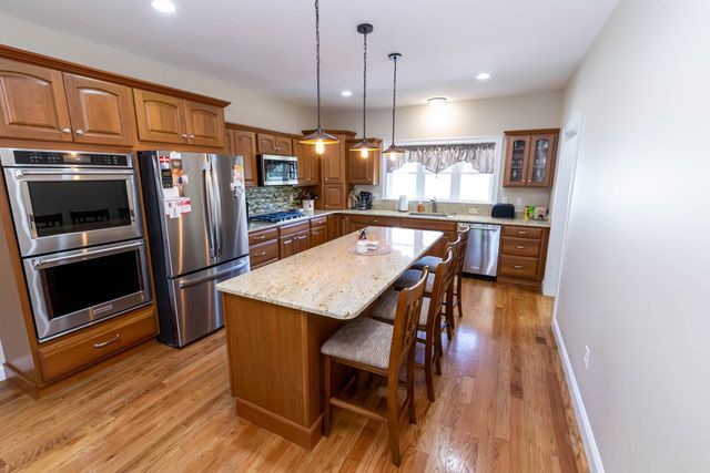 9 Windy Hollow Circle, Merrimack, NH 03054