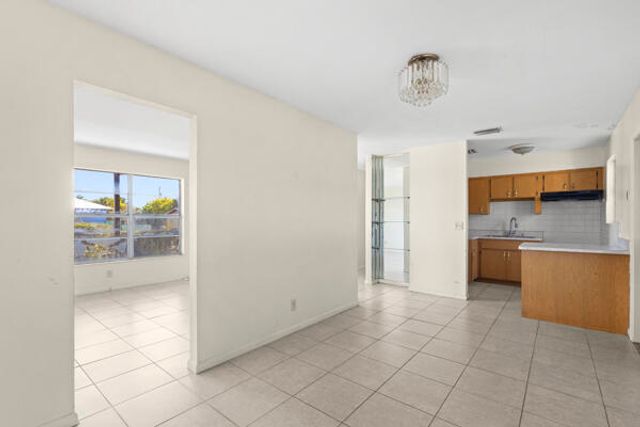 110 SW 12th Avenue, South Bay, FL 33493