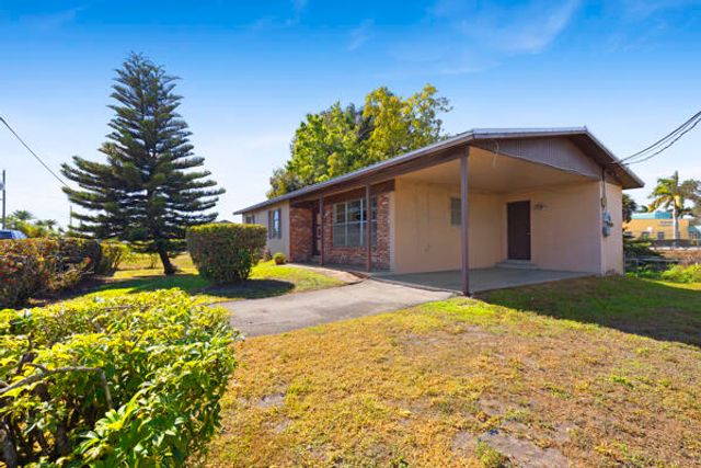 110 SW 12th Avenue, South Bay, FL 33493