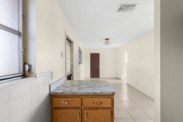 110 SW 12th Avenue, South Bay, FL 33493