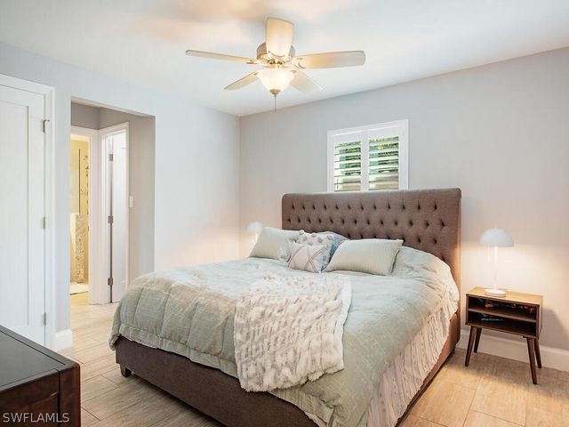 3165 Lakeview DR, Naples, FL 34112