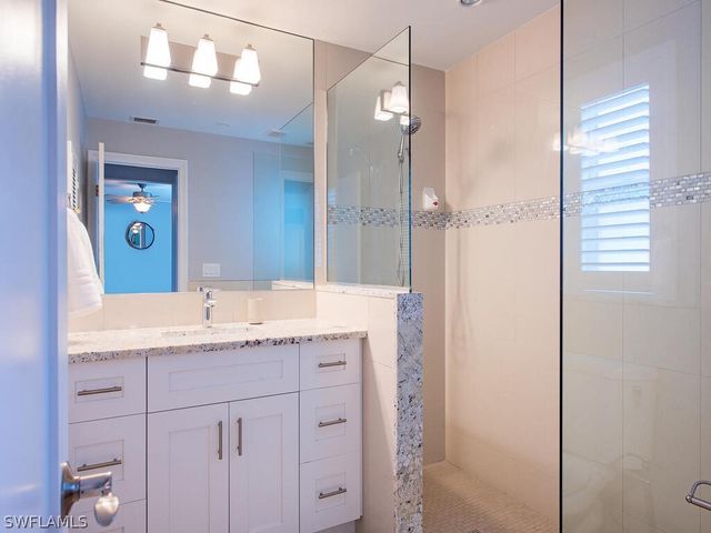 3165 Lakeview DR, Naples, FL 34112