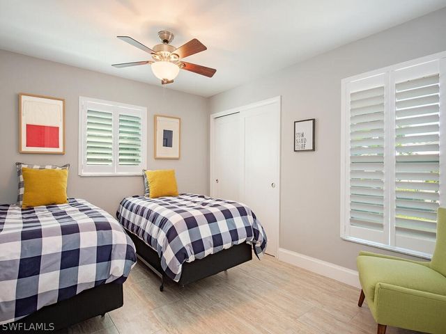 3165 Lakeview DR, Naples, FL 34112