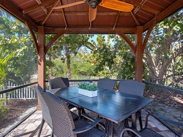 3165 Lakeview DR, Naples, FL 34112