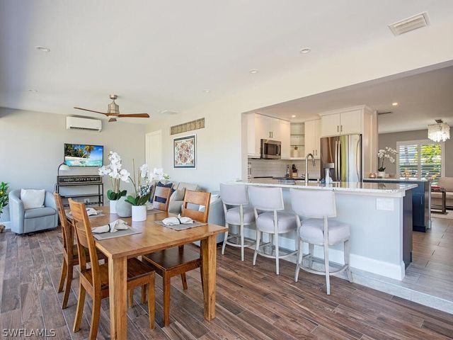 3165 Lakeview DR, Naples, FL 34112