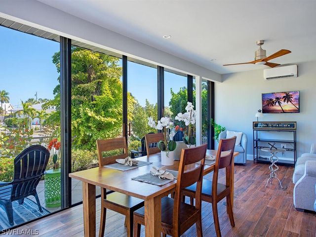 3165 Lakeview DR, Naples, FL 34112