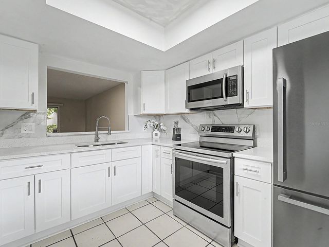 6314 NEWTOWN CIRCLE 14A2, Tampa, FL 33615