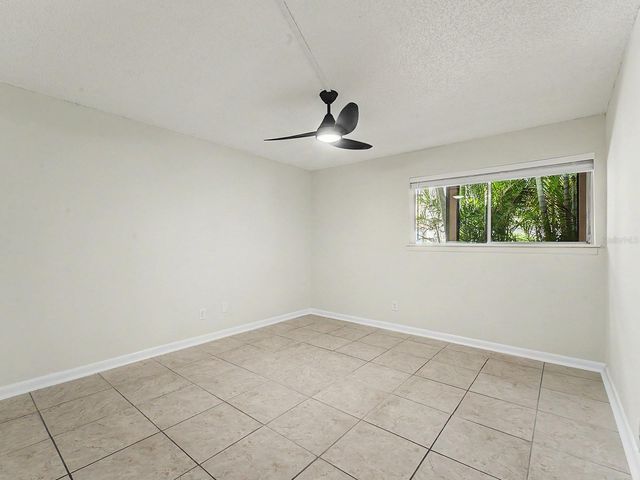 6314 NEWTOWN CIRCLE 14A2, Tampa, FL 33615