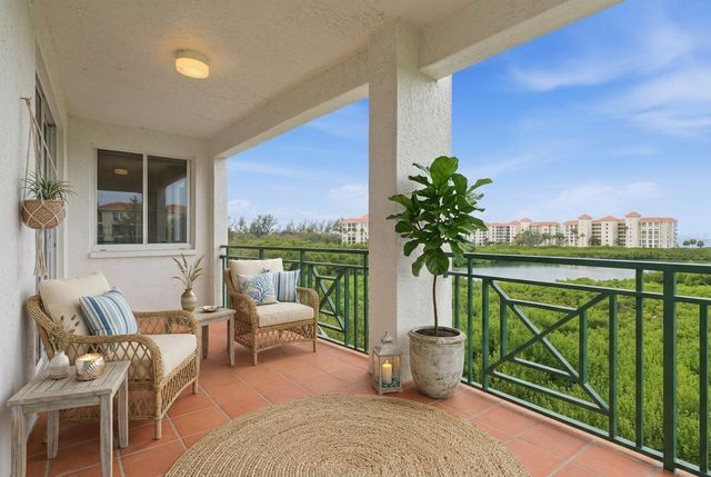 4750 DOLPHIN CAY LANE S 408, St Petersburg, FL 33711