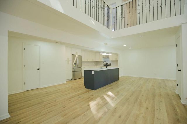 14210 W 50th Street, Shawnee, KS 66216