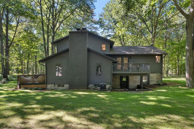 12890 Woodhaven Drive, Grand Haven, MI 49417