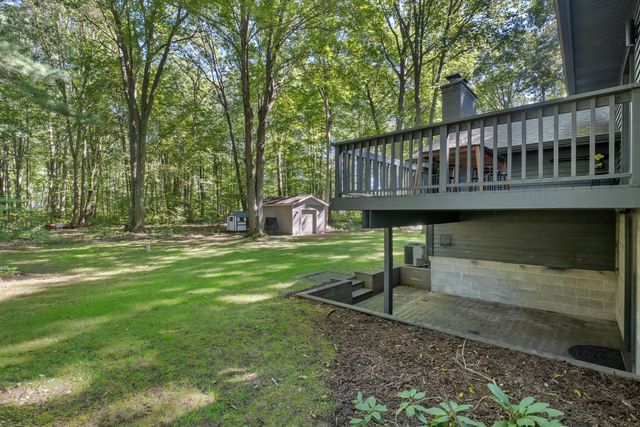 12890 Woodhaven Drive, Grand Haven, MI 49417