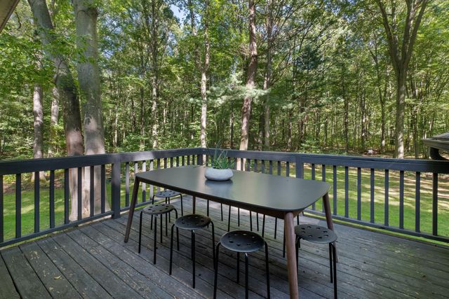 12890 Woodhaven Drive, Grand Haven, MI 49417