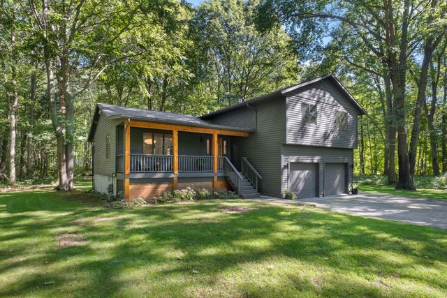 12890 Woodhaven Drive, Grand Haven, MI 49417