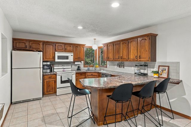12890 Woodhaven Drive, Grand Haven, MI 49417