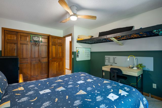 12890 Woodhaven Drive, Grand Haven, MI 49417