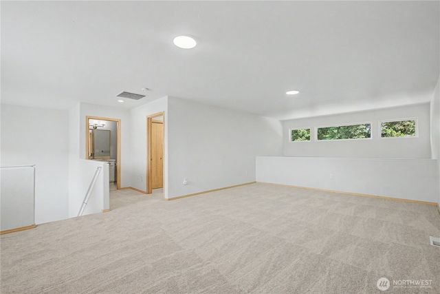 6604 Riviera Court SE, Lacey, WA 98513