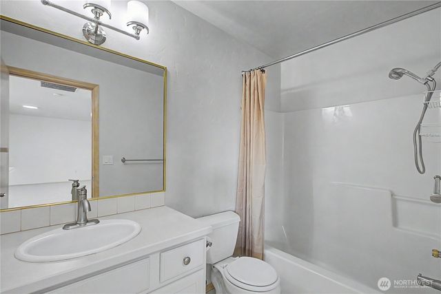 6604 Riviera Court SE, Lacey, WA 98513