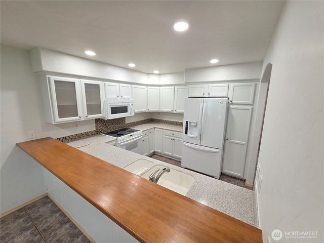 6604 Riviera Court SE, Lacey, WA 98513