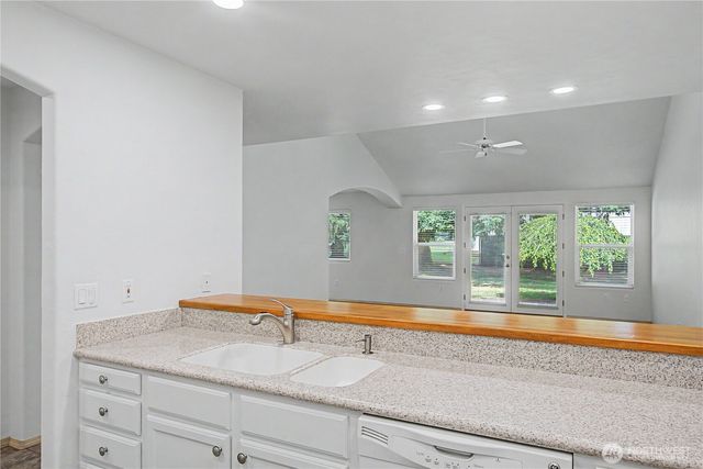 6604 Riviera Court SE, Lacey, WA 98513