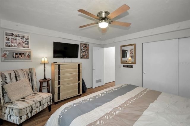 4325 58TH WAY N 1423, Kenneth City, FL 33709