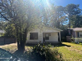 1427 Fernwood Drive, Jackson, MS 39213