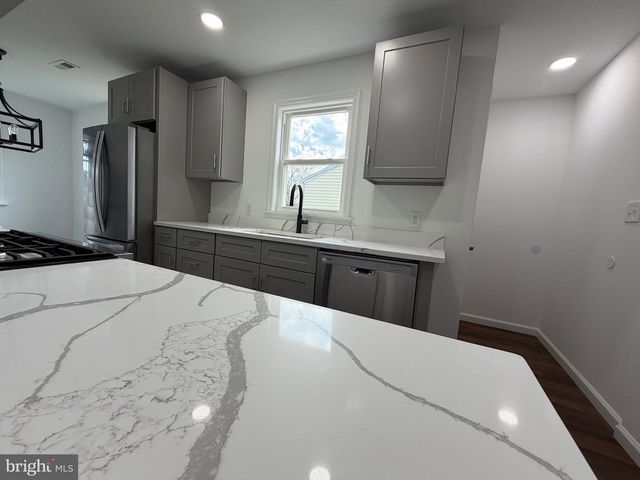 321 BASSETT AVE, New Castle, DE 19720