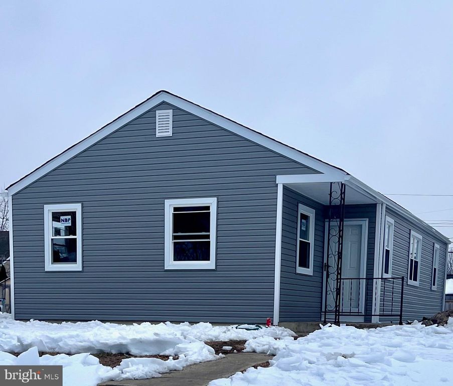 321 BASSETT AVE, New Castle, DE 19720