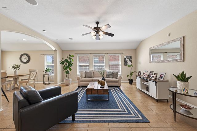 66 W Lasting Spring Circle, Spring, TX 77389