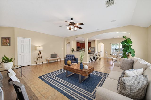 66 W Lasting Spring Circle, Spring, TX 77389