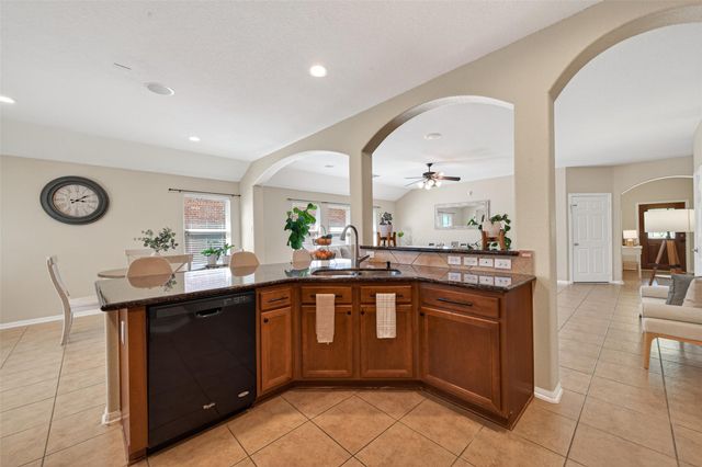 66 W Lasting Spring Circle, Spring, TX 77389