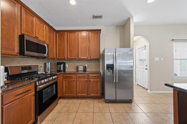 66 W Lasting Spring Circle, Spring, TX 77389