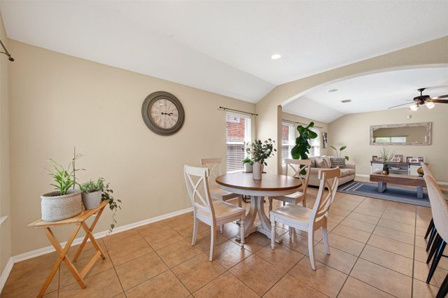 66 W Lasting Spring Circle, Spring, TX 77389