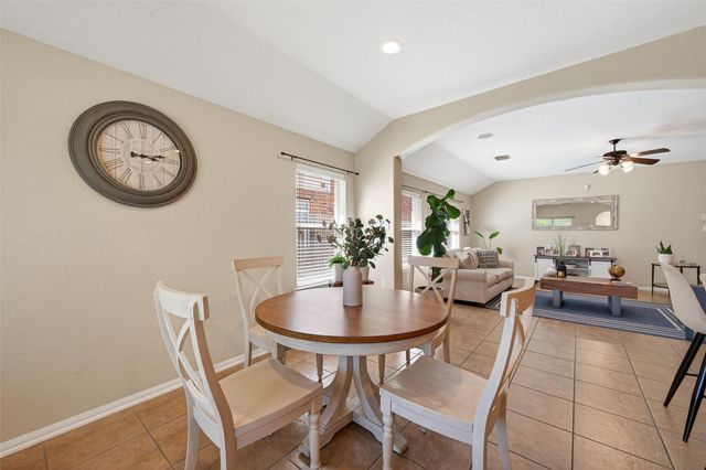 66 W Lasting Spring Circle, Spring, TX 77389