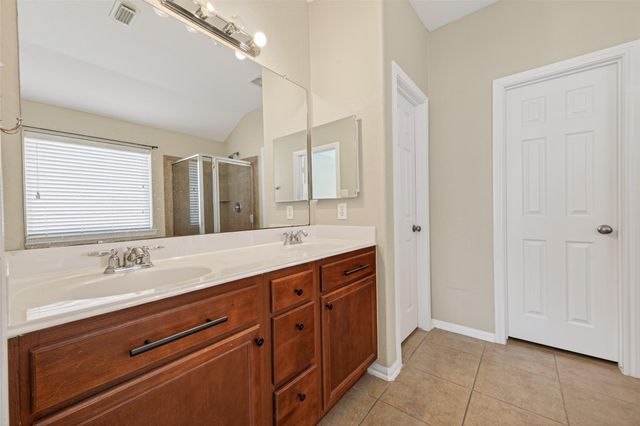 66 W Lasting Spring Circle, Spring, TX 77389