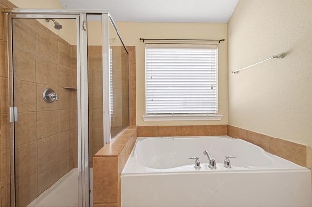 66 W Lasting Spring Circle, Spring, TX 77389