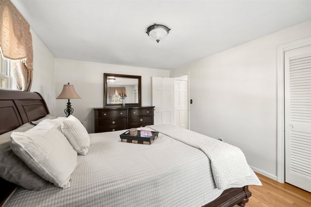6 Newbury Drive, Amherst, NH 03031