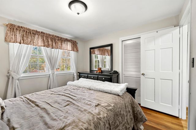 6 Newbury Drive, Amherst, NH 03031